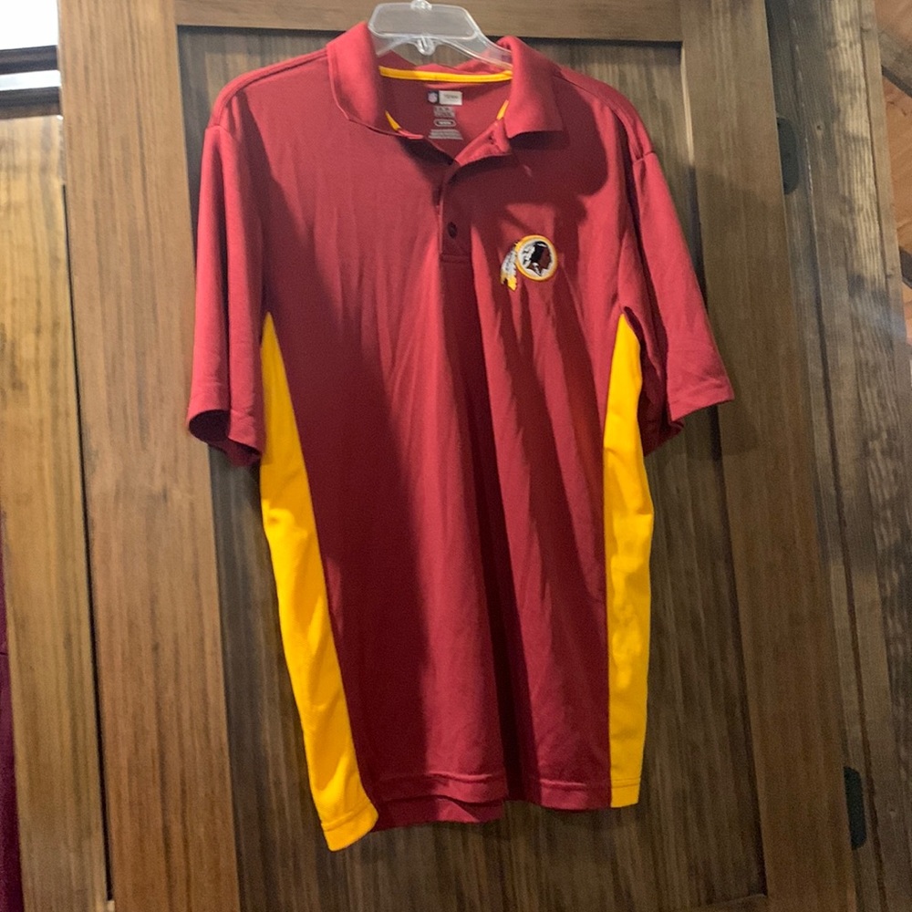 Mens Polo Golf Shirt Washington Redskins Burgundy shirt size Medium